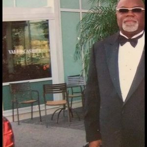 Meet your Posher, Lee